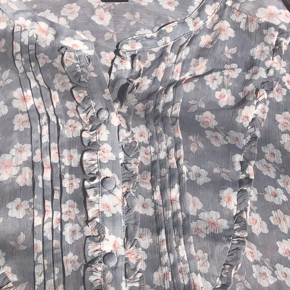 Torrid Ruffle Front Blouse (Size 5) - Picture 5 of 5
